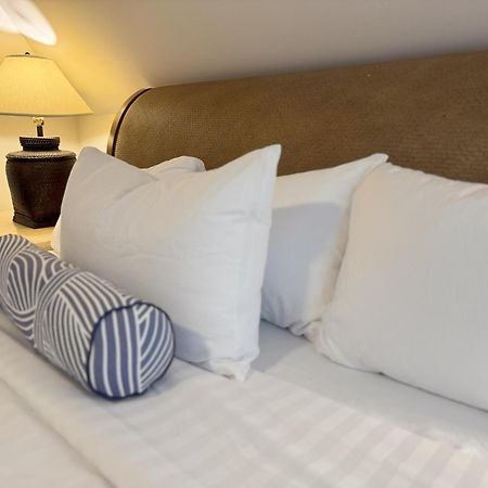 Grand Turk Inn Екстериор снимка
