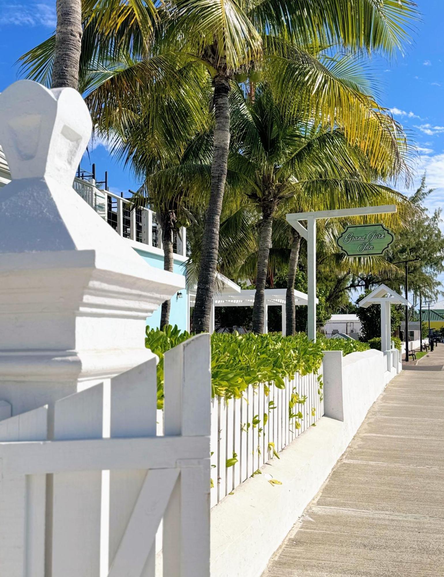 Grand Turk Inn Екстериор снимка