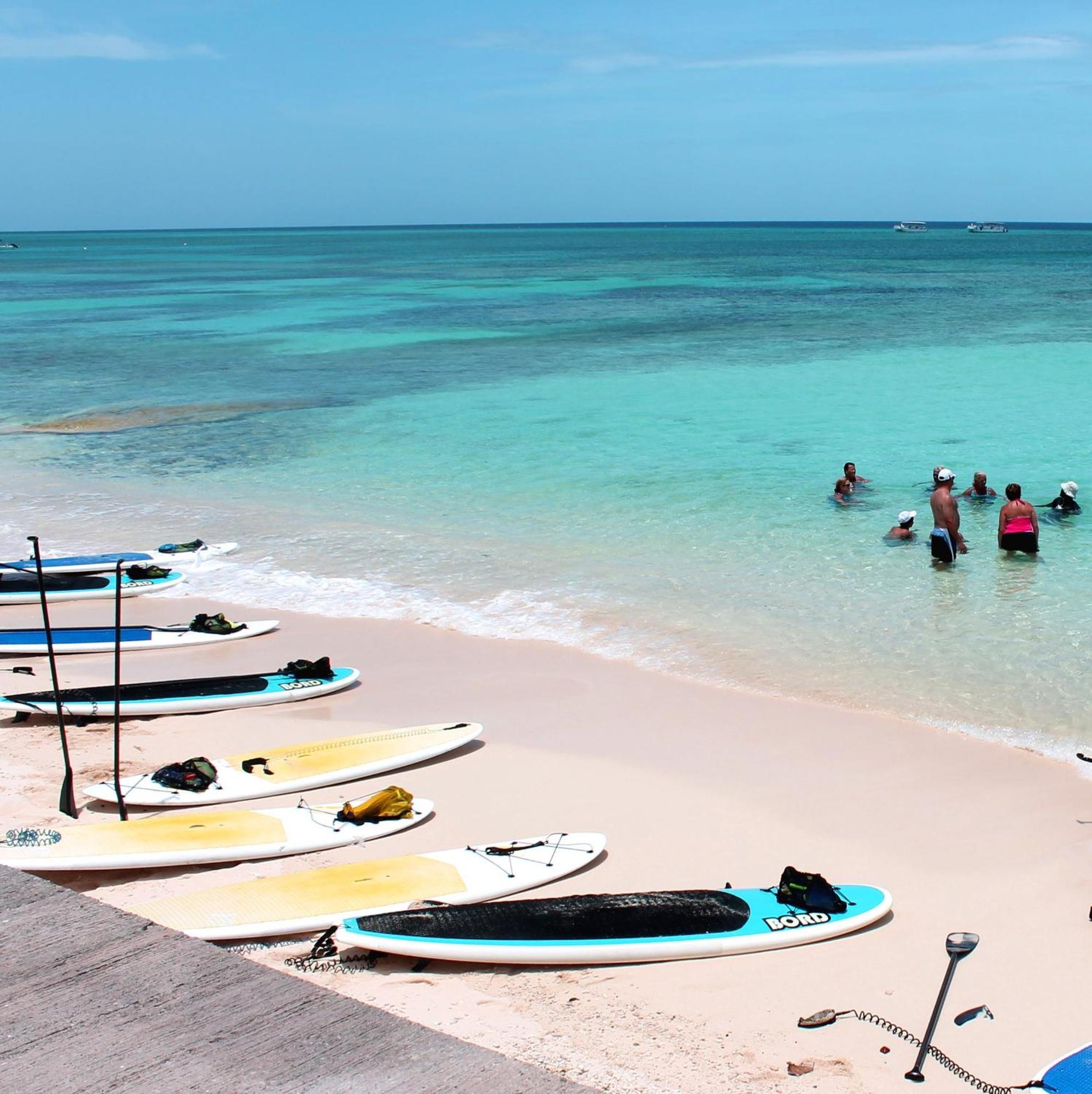 Grand Turk Inn Екстериор снимка